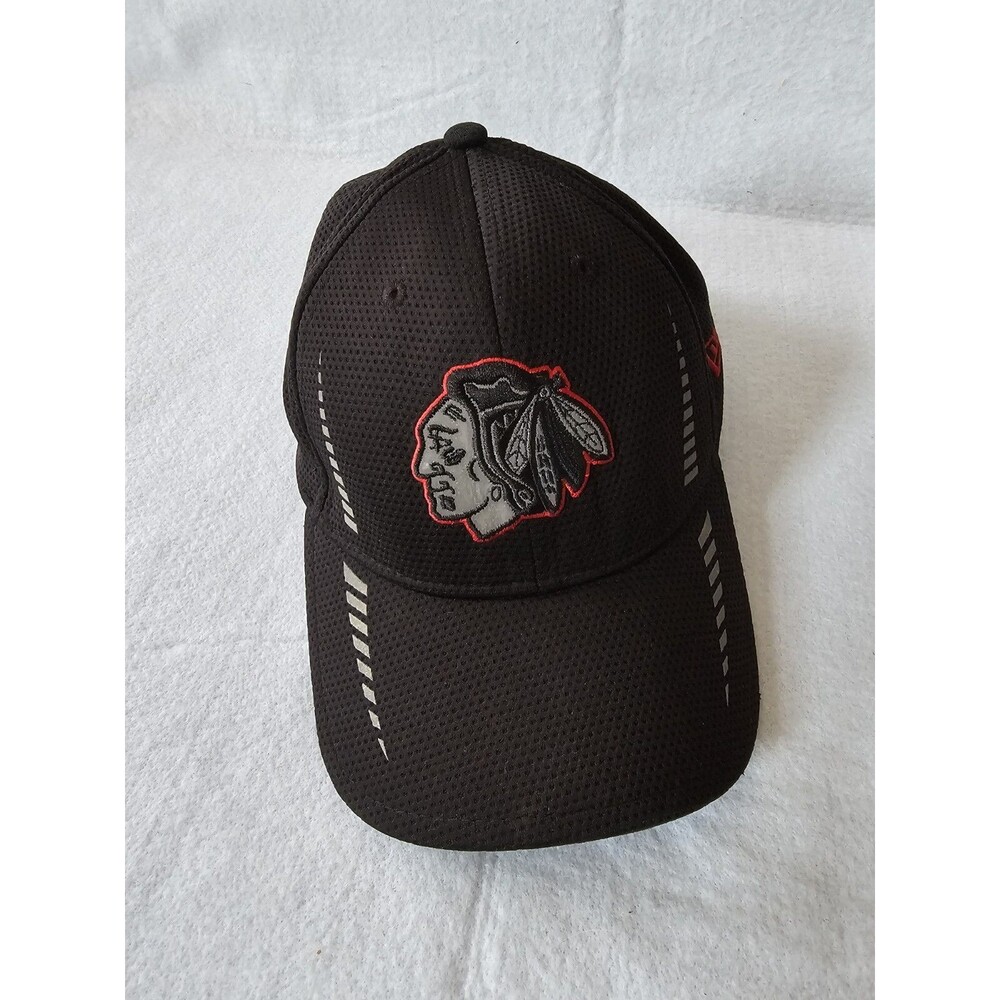 Chicago Blackhawks NHL New Era Black Baseball Cap Hat Size Medium Large